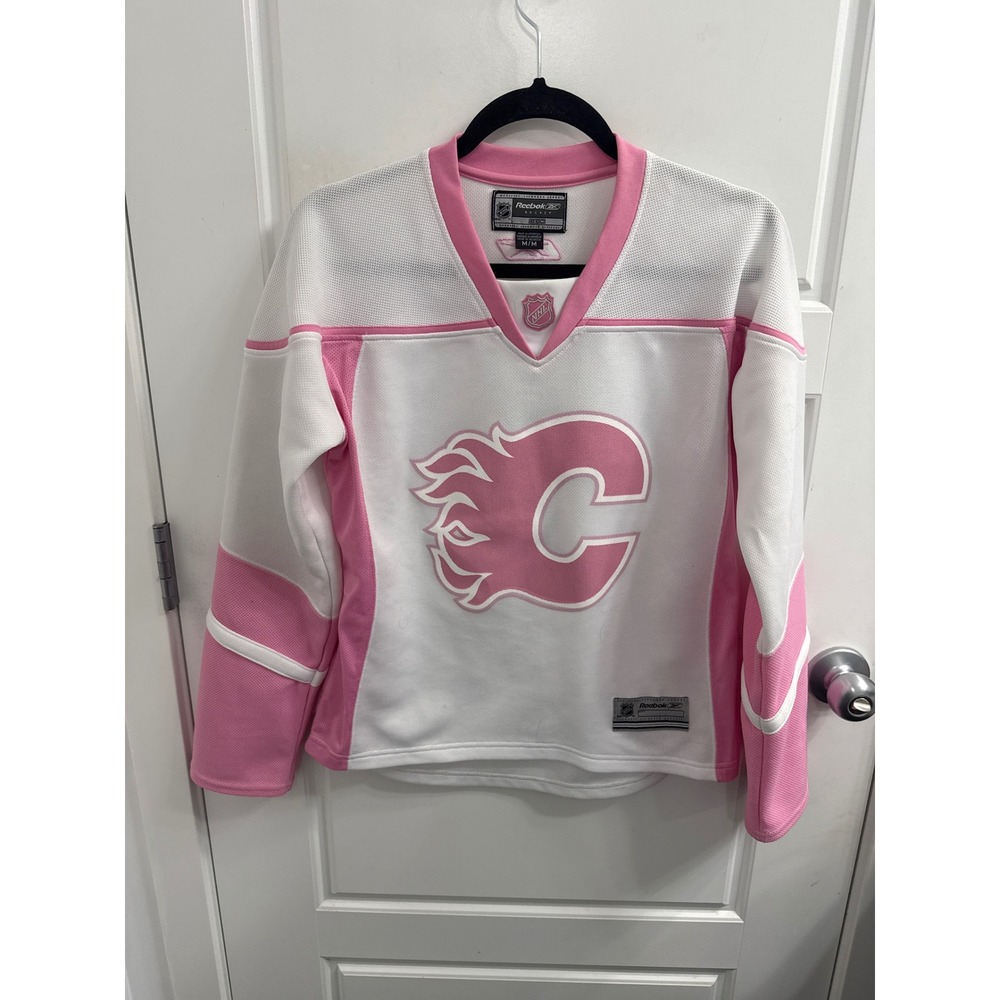 Reebok Calgary Flames NHL Hockey Jersey Womens Medium Pink White Flaming C Logo